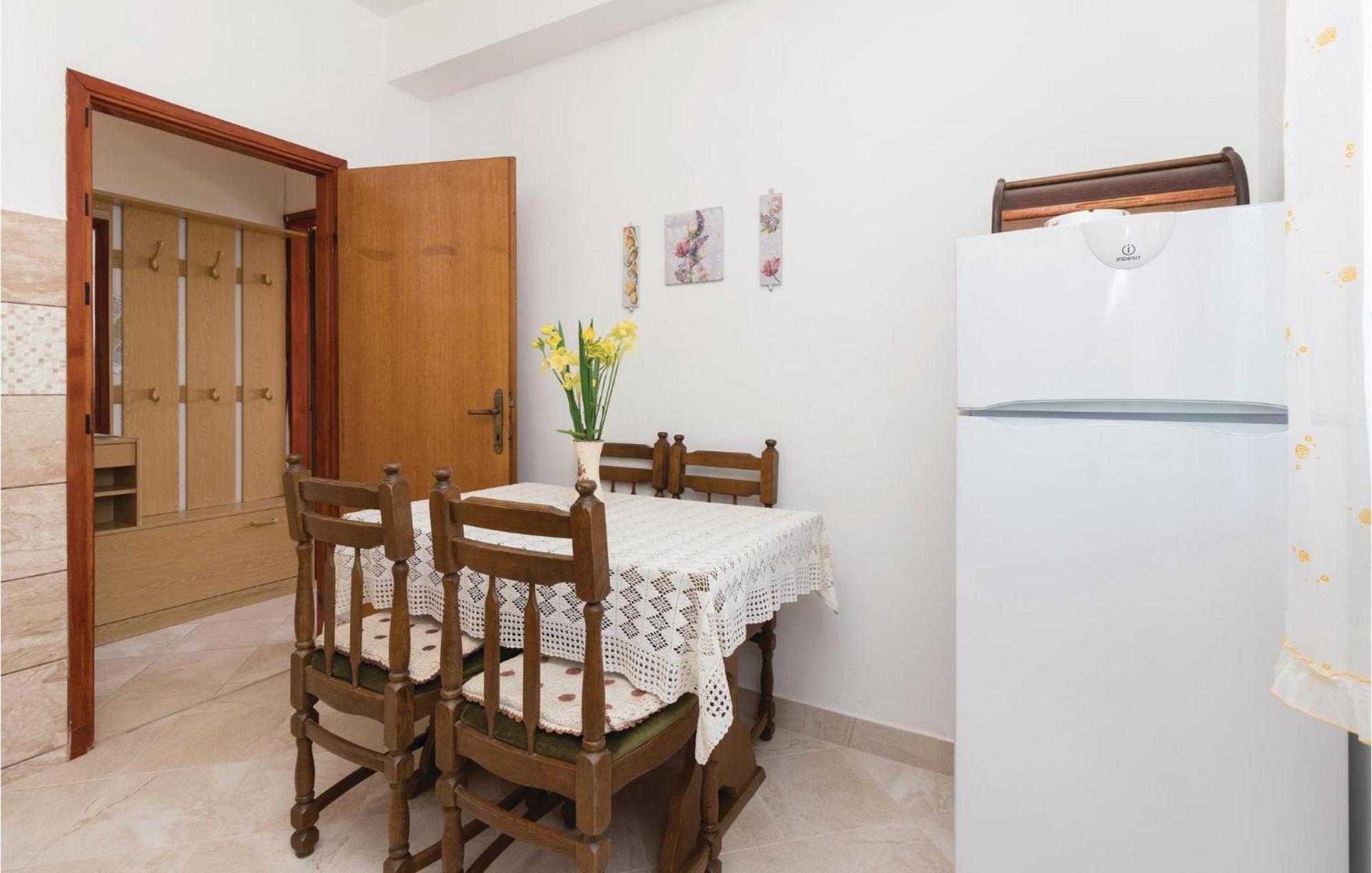 Nice Apartment In Zadar With Wifi Bagian luar foto