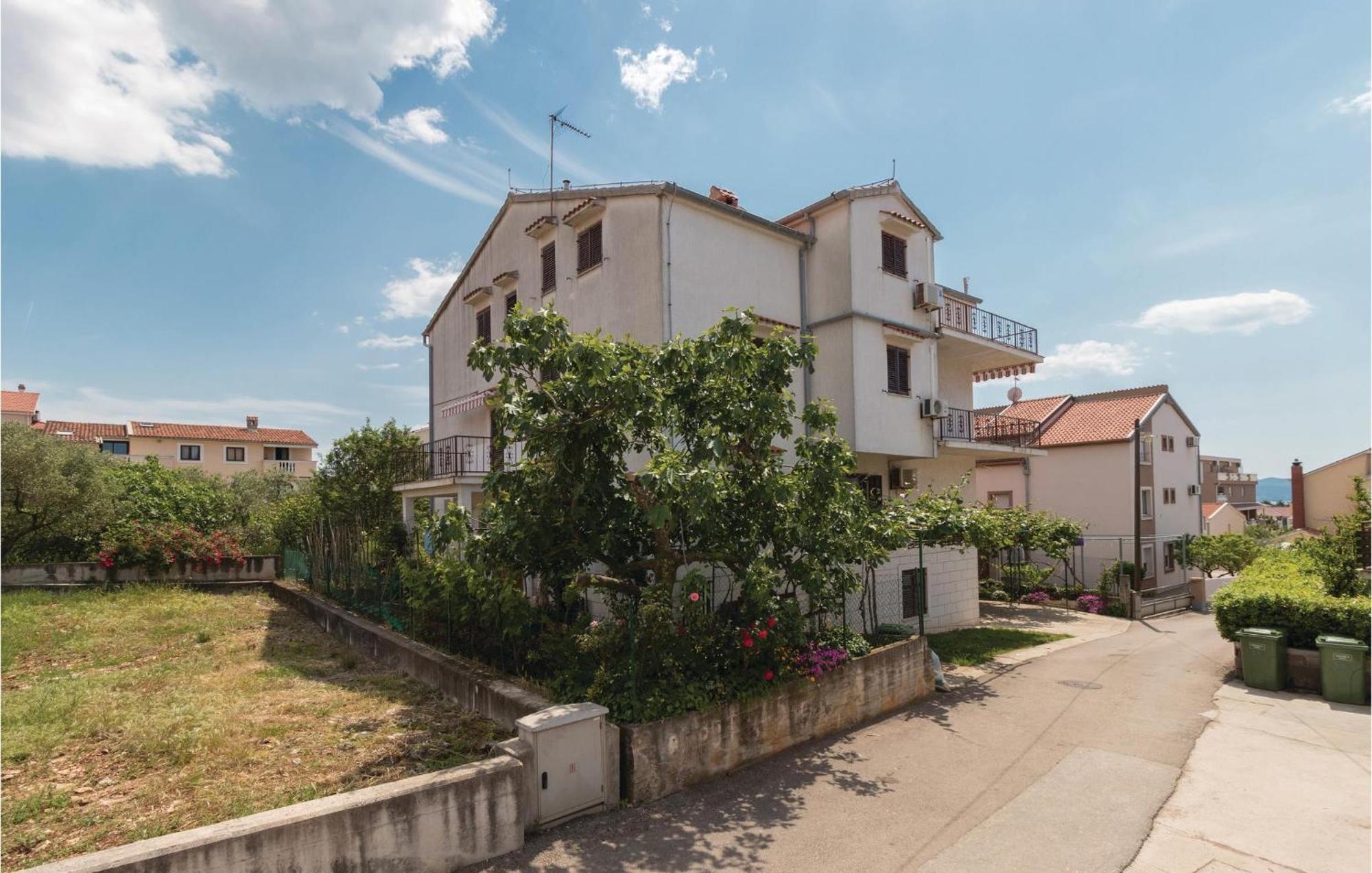 Nice Apartment In Zadar With Wifi Bagian luar foto
