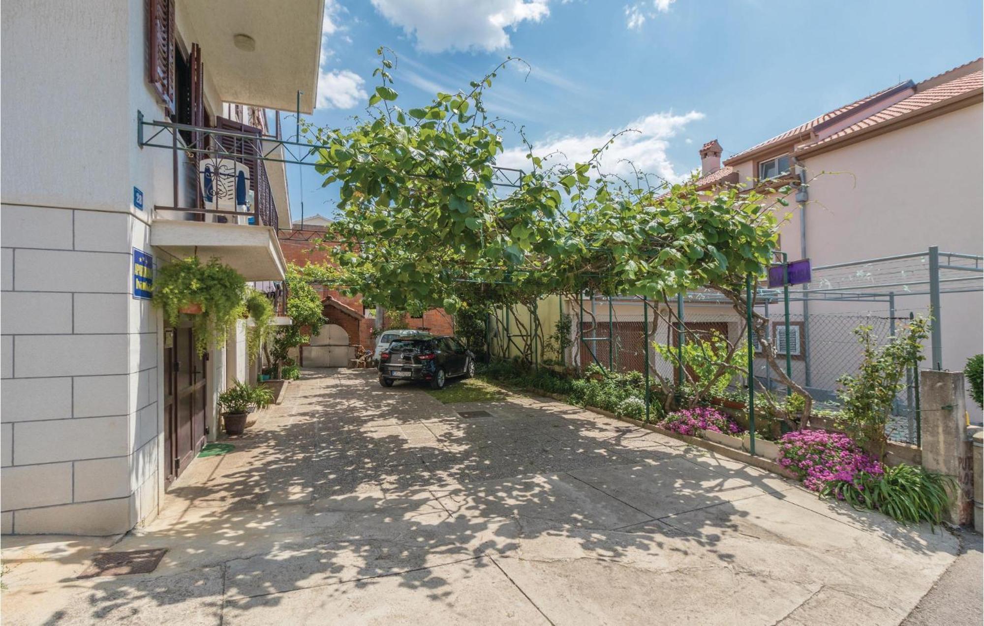 Nice Apartment In Zadar With Wifi Bagian luar foto